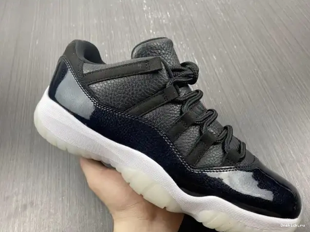 One Kick Air Low Jordan Retro 72-10 11 AV2187-001 0619